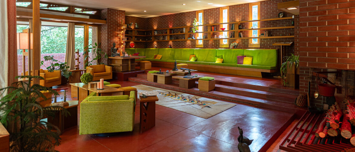 Living Area from Dining Area, Samara House