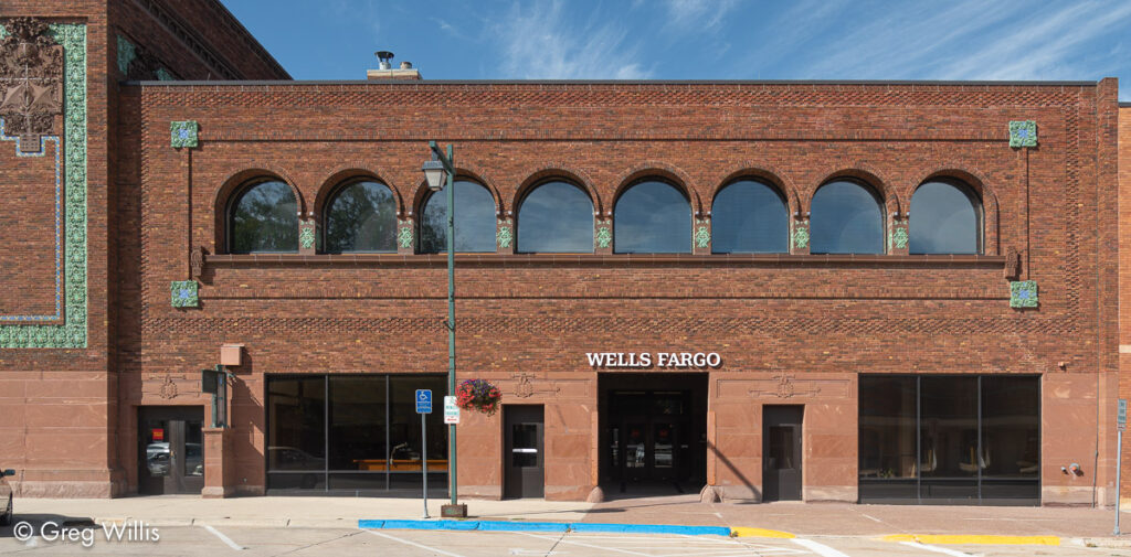 Office Wing - National Farmers Bank, Owatonna MN